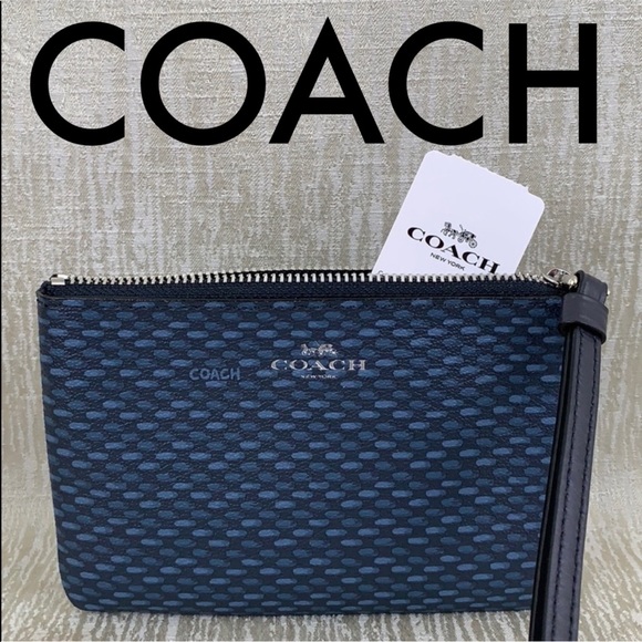 Coach Handbags - 🆕 COACH NEW WRISTLET 💯AUTHENTIC